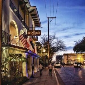 downtown Laredo, streetview.